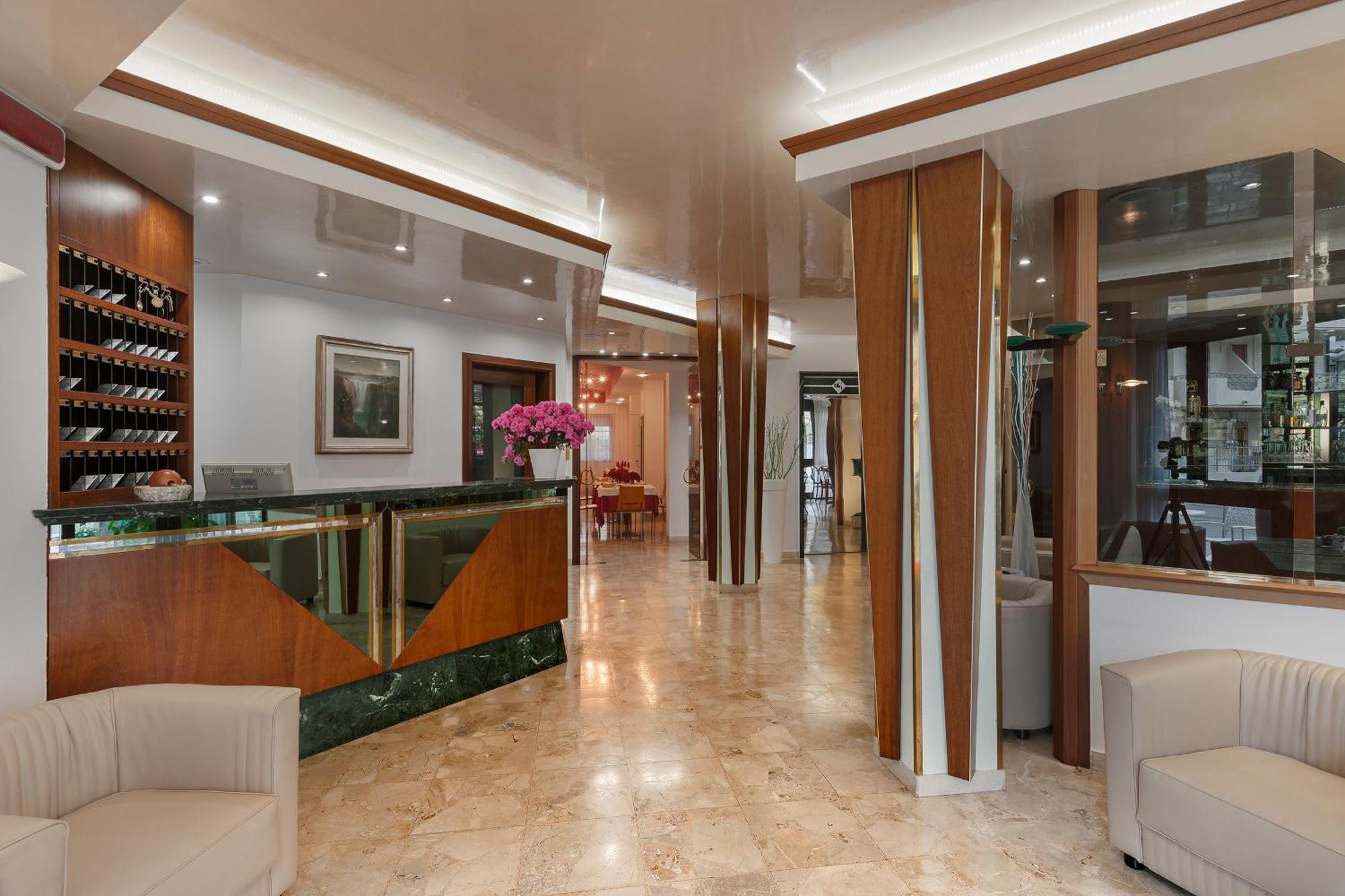 סוטומרינה Hotel Europeo מראה חיצוני תמונה