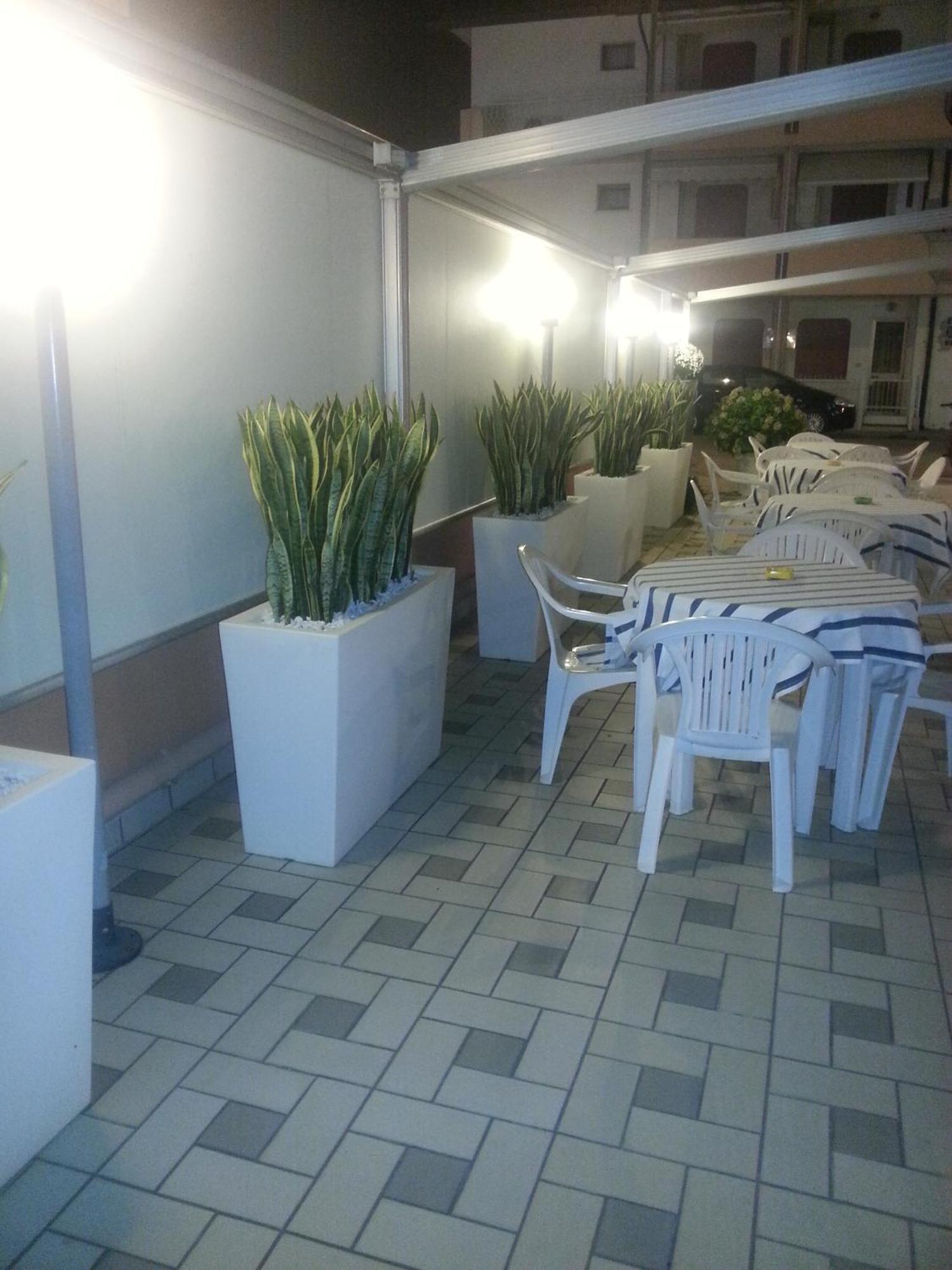 סוטומרינה Hotel Europeo מראה חיצוני תמונה